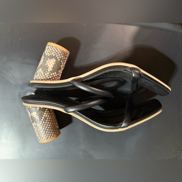 A New Day Heels Black Snake Strappy 8.5 Sandals - Picture 4 of 6